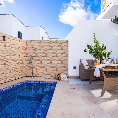 Casa Evelyn Piscina Climatizada Holiday home Playa Blanca (Lanzarote)