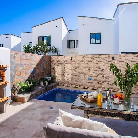 別荘 Casa Evelyn Piscina Climatizada *