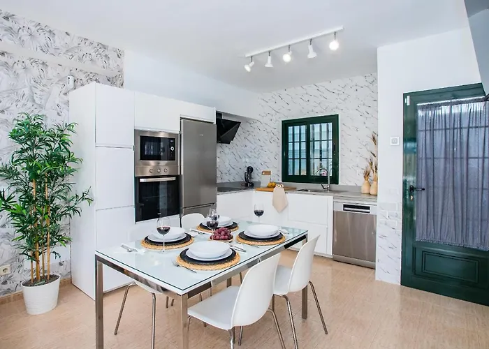 Casa Evelyn Piscina Climatizada 別荘